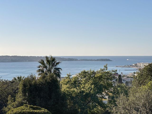 Maison à vendre - 7 pièces - 315 m2 - Cannes - 06 - PROVENCE-ALPES-COTE-D-AZUR