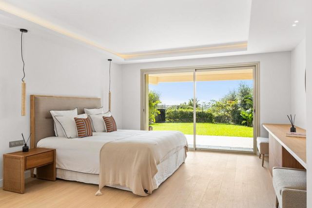 Maison à vendre - 7 pièces - 315 m2 - Cannes - 06 - PROVENCE-ALPES-COTE-D-AZUR