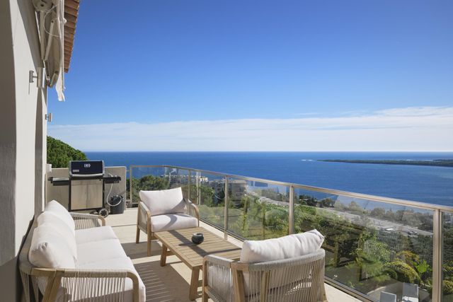 Maison à vendre - 7 pièces - 350 m2 - Cannes - 06 - PROVENCE-ALPES-COTE-D-AZUR