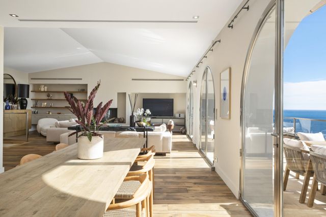 Maison à vendre - 7 pièces - 350 m2 - Cannes - 06 - PROVENCE-ALPES-COTE-D-AZUR