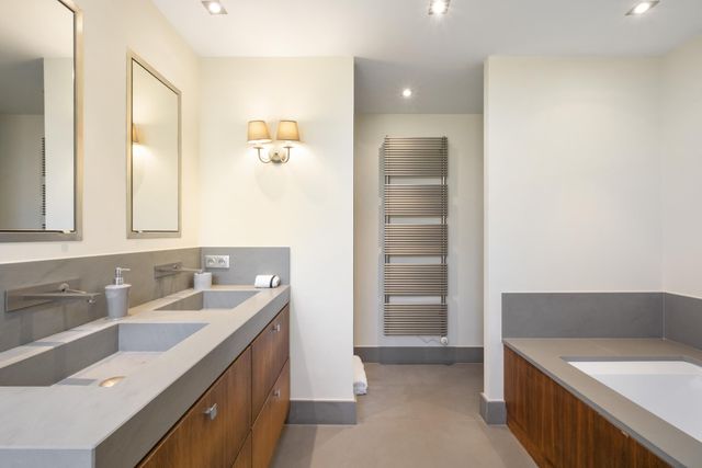 Maison à vendre - 7 pièces - 350 m2 - Cannes - 06 - PROVENCE-ALPES-COTE-D-AZUR