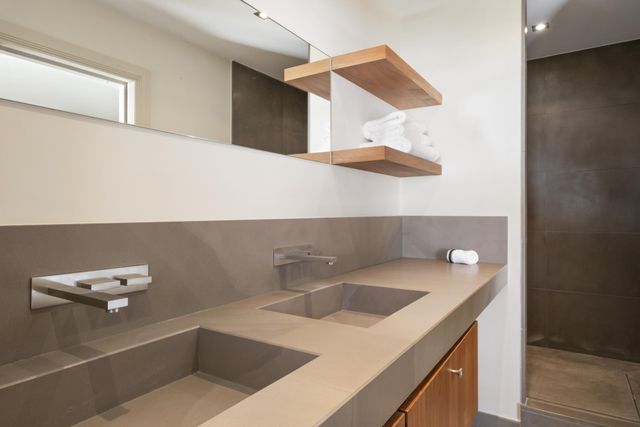 Maison à vendre - 7 pièces - 350 m2 - Cannes - 06 - PROVENCE-ALPES-COTE-D-AZUR