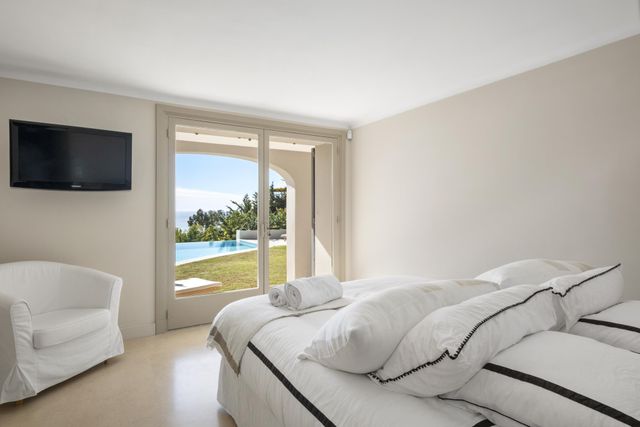 Maison à vendre - 7 pièces - 350 m2 - Cannes - 06 - PROVENCE-ALPES-COTE-D-AZUR