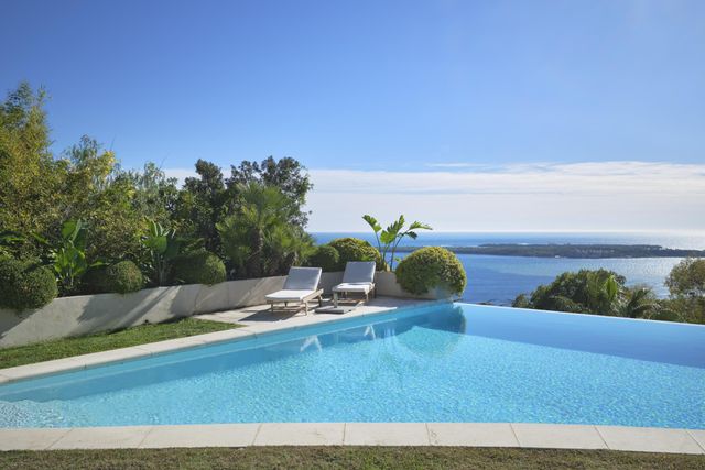 Maison à vendre - 7 pièces - 350 m2 - Cannes - 06 - PROVENCE-ALPES-COTE-D-AZUR