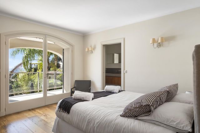 Maison à vendre - 7 pièces - 350 m2 - Cannes - 06 - PROVENCE-ALPES-COTE-D-AZUR