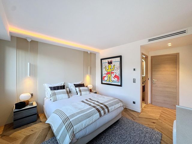 Appartement à vendre - 4 pièces - 102 m2 - Cannes - 06 - PROVENCE-ALPES-COTE-D-AZUR