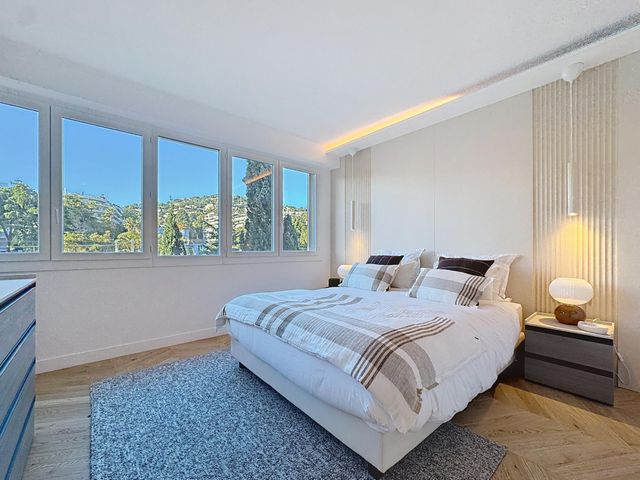 Appartement à vendre - 4 pièces - 102 m2 - Cannes - 06 - PROVENCE-ALPES-COTE-D-AZUR