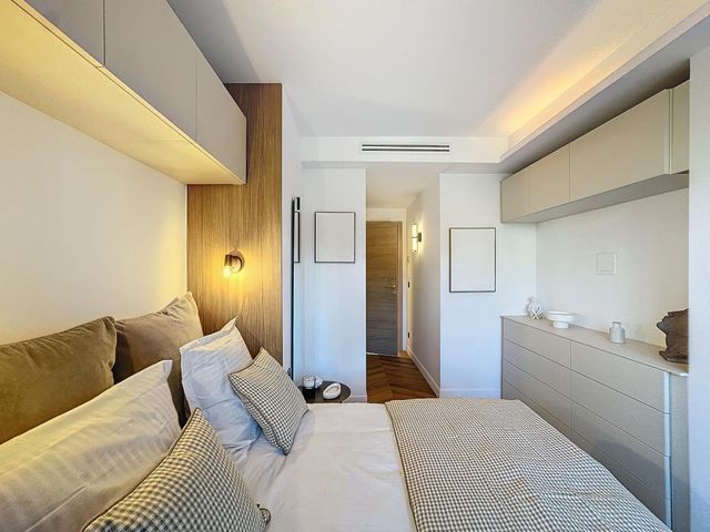 Appartement à vendre - 4 pièces - 102 m2 - Cannes - 06 - PROVENCE-ALPES-COTE-D-AZUR