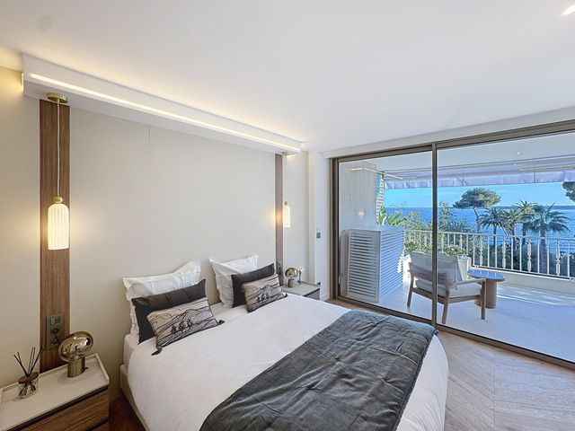 Appartement à vendre - 4 pièces - 102 m2 - Cannes - 06 - PROVENCE-ALPES-COTE-D-AZUR