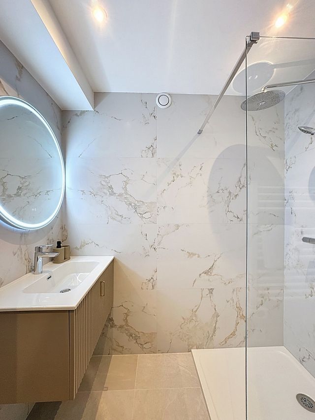 Appartement F4 à vendre - 4 pièces - 105 m2 - Cannes - 06 - PROVENCE-ALPES-COTE-D-AZUR