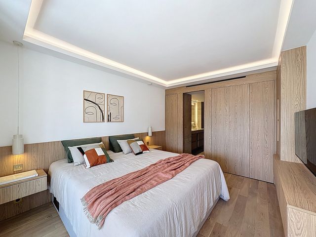 Appartement F4 à vendre - 4 pièces - 102 m2 - Cannes - 06 - PROVENCE-ALPES-COTE-D-AZUR