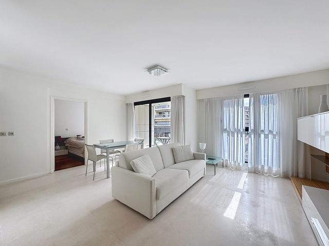 Appartement F2 &agrave; vendre - 2 pi&egrave;ces - 54 m2 - Cannes - 06 - PROVENCE-ALPES-COTE-D-AZUR