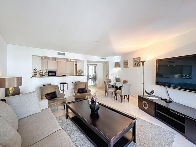 Appartement F3 &agrave; vendre - 3 pi&egrave;ces - 86,60 m2 - Cannes - 06 - PROVENCE-ALPES-COTE-D-AZUR