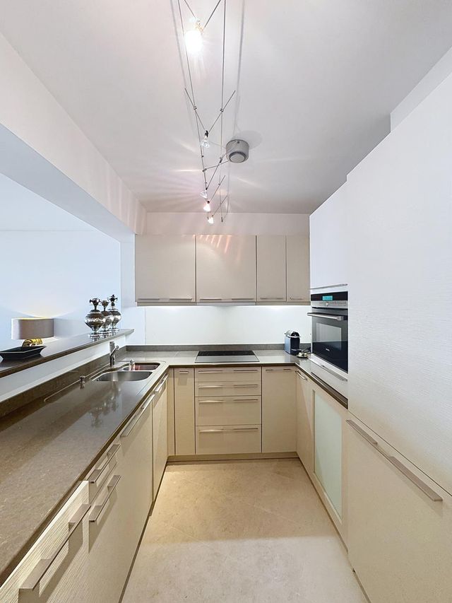 Appartement F3 &agrave; vendre - 3 pi&egrave;ces - 86,60 m2 - Cannes - 06 - PROVENCE-ALPES-COTE-D-AZUR