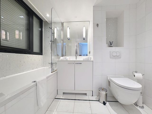 Appartement F3 &agrave; vendre - 3 pi&egrave;ces - 86,60 m2 - Cannes - 06 - PROVENCE-ALPES-COTE-D-AZUR