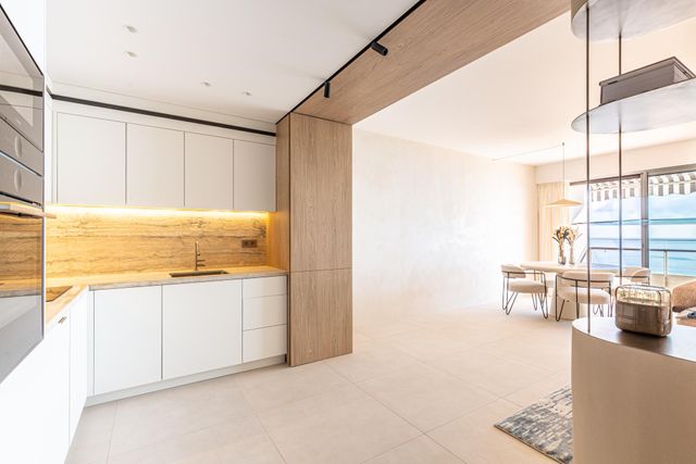 Appartement F3 &agrave; vendre - 3 pi&egrave;ces - 80,01 m2 - Cannes - 06 - PROVENCE-ALPES-COTE-D-AZUR