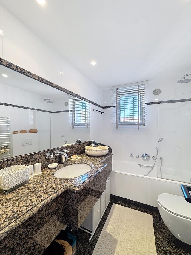 Appartement F4 à vendre - 4 pièces - 135 m2 - Cannes - 06 - PROVENCE-ALPES-COTE-D-AZUR