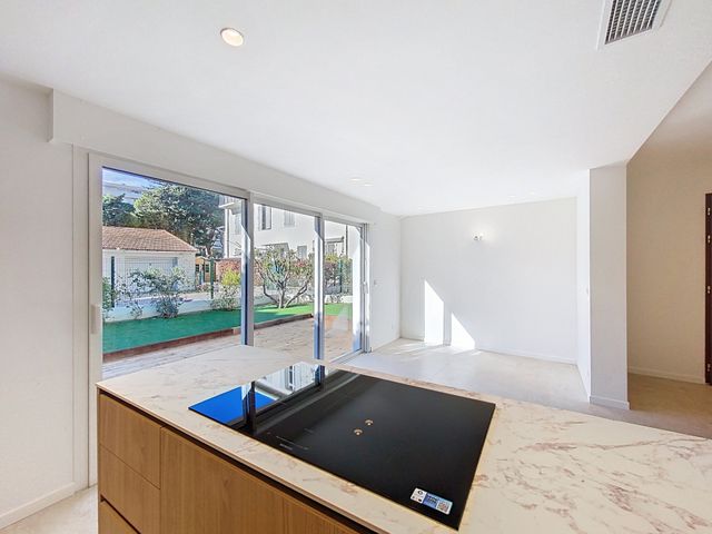 Maison à louer - 5 pièces - 106,36 m2 - Cannes - 06 - PROVENCE-ALPES-COTE-D-AZUR