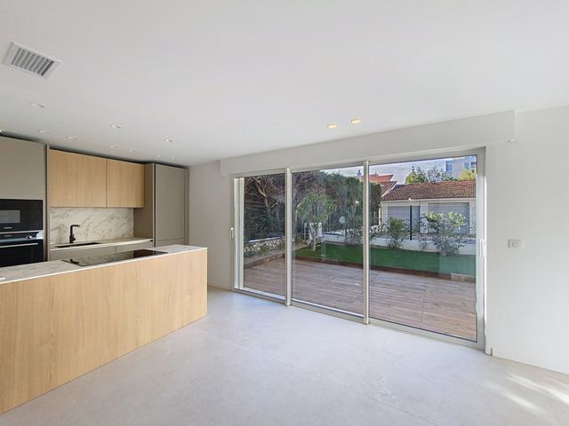 Maison à louer - 5 pièces - 106,36 m2 - Cannes - 06 - PROVENCE-ALPES-COTE-D-AZUR