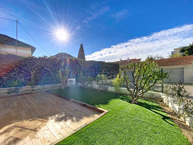 Maison à louer - 5 pièces - 106,36 m2 - Cannes - 06 - PROVENCE-ALPES-COTE-D-AZUR