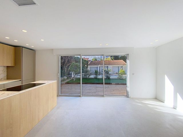 Maison à louer - 5 pièces - 106,36 m2 - Cannes - 06 - PROVENCE-ALPES-COTE-D-AZUR