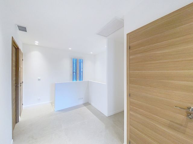 Maison à louer - 5 pièces - 106,36 m2 - Cannes - 06 - PROVENCE-ALPES-COTE-D-AZUR