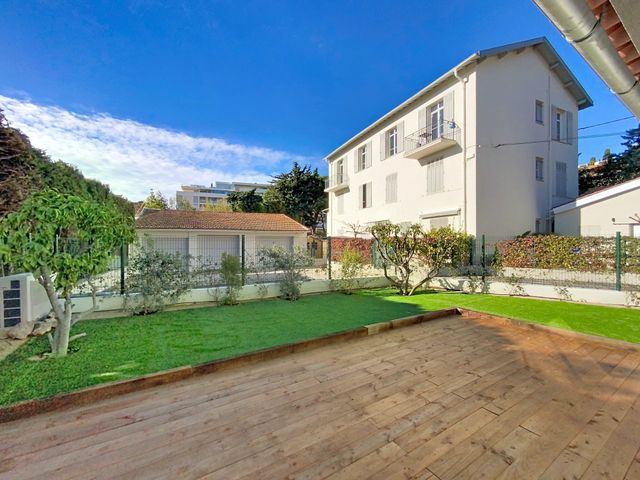 Maison à louer - 5 pièces - 106,36 m2 - Cannes - 06 - PROVENCE-ALPES-COTE-D-AZUR