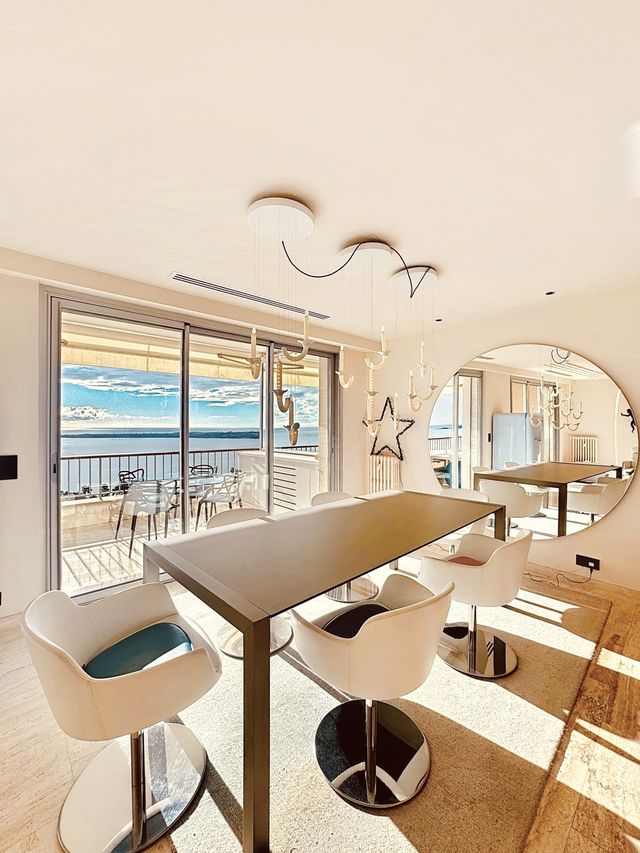 Appartement F3 à vendre - 3 pièces - 92 m2 - Cannes - 06 - PROVENCE-ALPES-COTE-D-AZUR