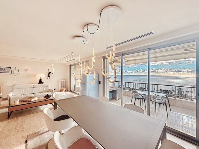 Appartement F3 à vendre - 3 pièces - 92 m2 - Cannes - 06 - PROVENCE-ALPES-COTE-D-AZUR