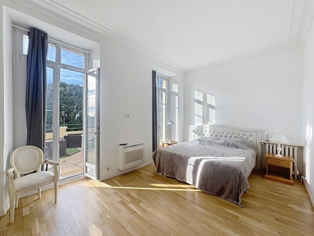 Appartement F5 &agrave; vendre - 5 pi&egrave;ces - 147,26 m2 - Cannes - 06 - PROVENCE-ALPES-COTE-D-AZUR