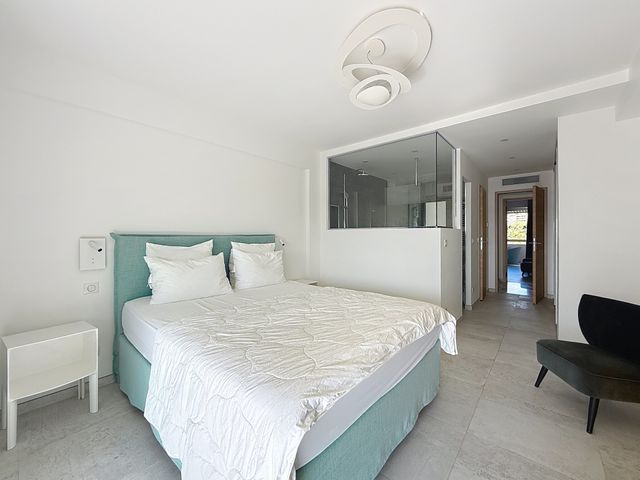 Appartement F4 &agrave; louer - 4 pi&egrave;ces - 85,08 m2 - Cannes - 06 - PROVENCE-ALPES-COTE-D-AZUR