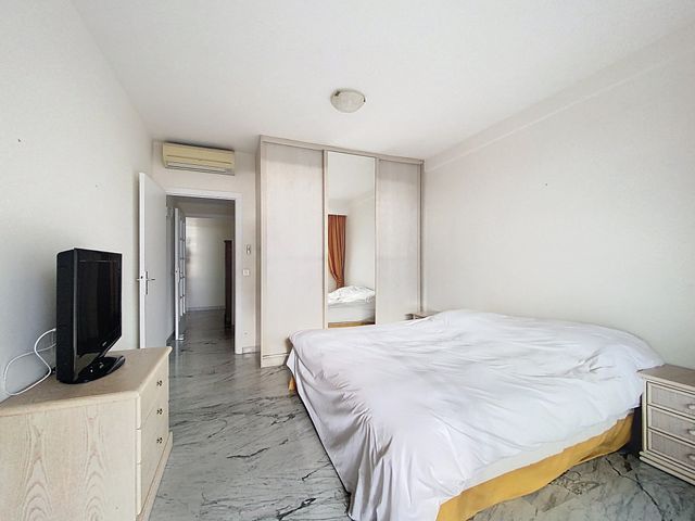 Appartement F3 &agrave; louer - 3 pi&egrave;ces - 83 m2 - Cannes - 06 - PROVENCE-ALPES-COTE-D-AZUR