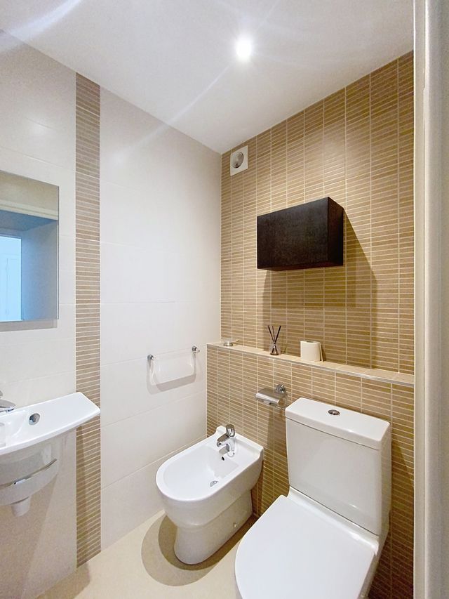 Appartement F3 &agrave; louer - 3 pi&egrave;ces - 83 m2 - Cannes - 06 - PROVENCE-ALPES-COTE-D-AZUR