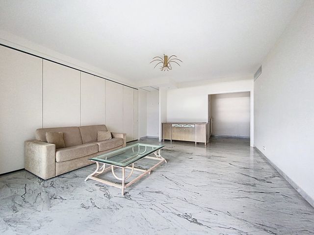 Appartement F3 &agrave; louer - 3 pi&egrave;ces - 83 m2 - Cannes - 06 - PROVENCE-ALPES-COTE-D-AZUR