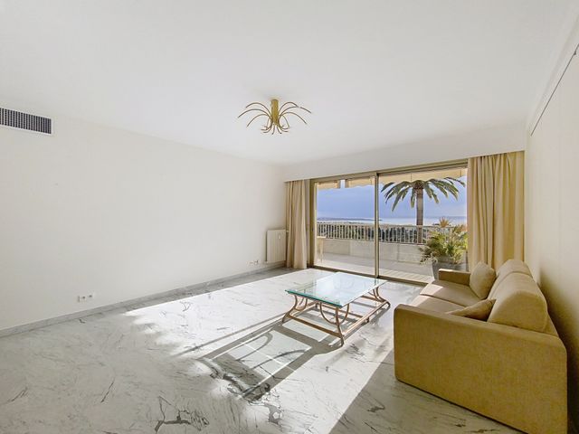 Appartement F3 &agrave; louer - 3 pi&egrave;ces - 83 m2 - Cannes - 06 - PROVENCE-ALPES-COTE-D-AZUR