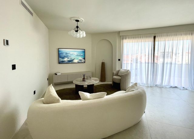 Appartement F4 &agrave; vendre - 4 pi&egrave;ces - 83 m2 - Cannes - 06 - PROVENCE-ALPES-COTE-D-AZUR