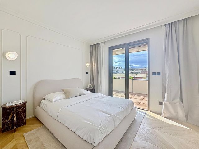 Appartement F4 &agrave; vendre - 4 pi&egrave;ces - 83 m2 - Cannes - 06 - PROVENCE-ALPES-COTE-D-AZUR