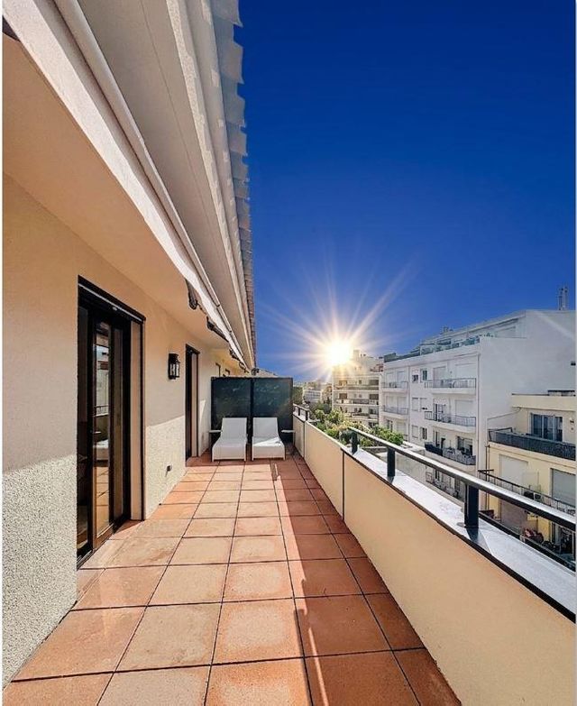 Appartement F4 &agrave; vendre - 4 pi&egrave;ces - 83 m2 - Cannes - 06 - PROVENCE-ALPES-COTE-D-AZUR