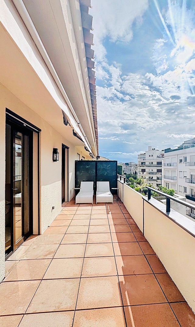 Appartement F4 &agrave; vendre - 4 pi&egrave;ces - 83 m2 - Cannes - 06 - PROVENCE-ALPES-COTE-D-AZUR