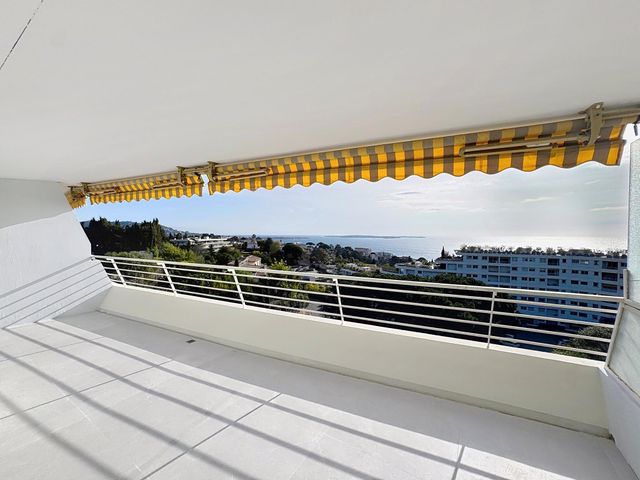 Appartement F4 &agrave; vendre - 4 pi&egrave;ces - 98,04 m2 - Cannes - 06 - PROVENCE-ALPES-COTE-D-AZUR