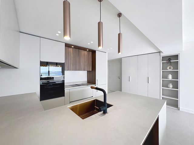 Appartement F4 &agrave; vendre - 4 pi&egrave;ces - 98,04 m2 - Cannes - 06 - PROVENCE-ALPES-COTE-D-AZUR