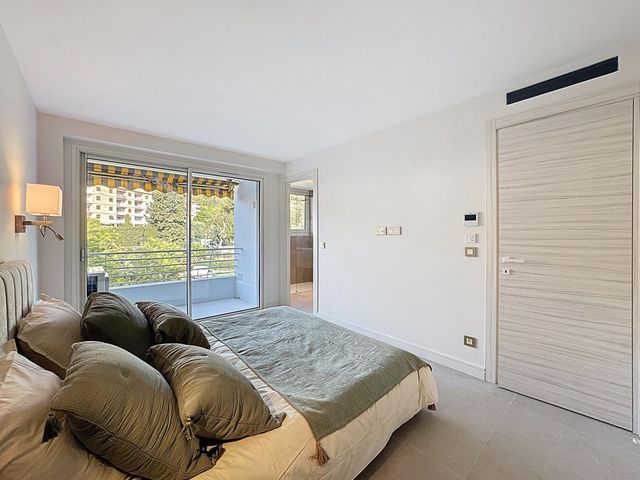 Appartement F4 &agrave; vendre - 4 pi&egrave;ces - 98,04 m2 - Cannes - 06 - PROVENCE-ALPES-COTE-D-AZUR