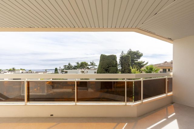 Appartement F4 &agrave; vendre - 4 pi&egrave;ces - 113,18 m2 - Cannes - 06 - PROVENCE-ALPES-COTE-D-AZUR