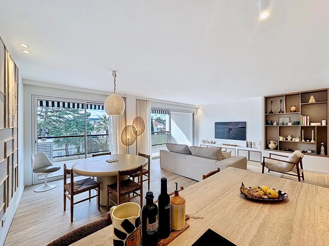 Appartement F3 &agrave; vendre - 3 pi&egrave;ces - 93,37 m2 - Cannes - 06 - PROVENCE-ALPES-COTE-D-AZUR