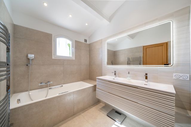 Maison &agrave; vendre - 5 pi&egrave;ces - 183 m2 - Cannes - 06 - PROVENCE-ALPES-COTE-D-AZUR