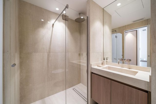 Appartement F3 &agrave; vendre - 3 pi&egrave;ces - 83,65 m2 - Cannes - 06 - PROVENCE-ALPES-COTE-D-AZUR