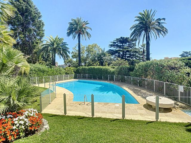 Appartement F2 &agrave; vendre - 2 pi&egrave;ces - 61,30 m2 - Cannes - 06 - PROVENCE-ALPES-COTE-D-AZUR