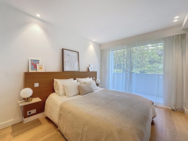 Appartement F2 &agrave; vendre - 2 pi&egrave;ces - 61,30 m2 - Cannes - 06 - PROVENCE-ALPES-COTE-D-AZUR