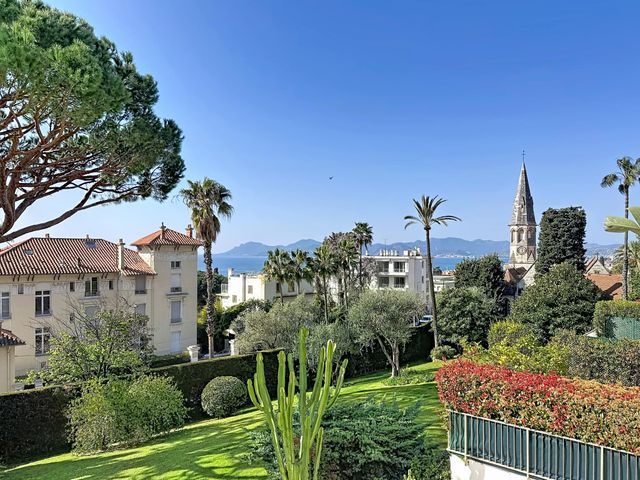 Appartement F2 &agrave; vendre - 2 pi&egrave;ces - 61,30 m2 - Cannes - 06 - PROVENCE-ALPES-COTE-D-AZUR
