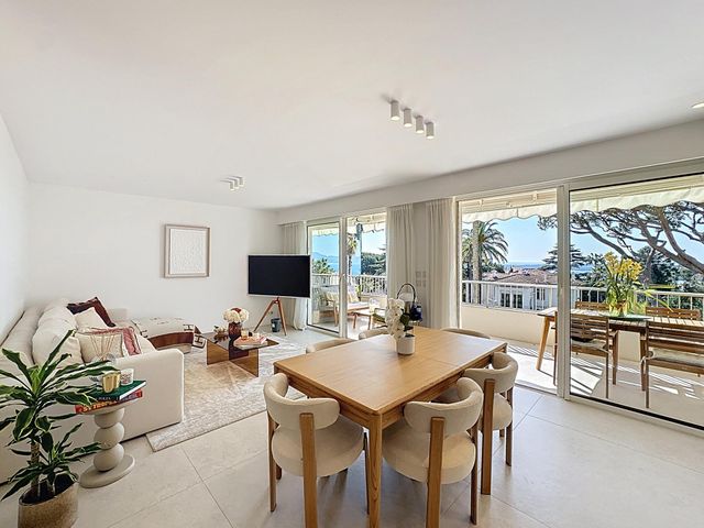 Appartement F2 &agrave; vendre - 2 pi&egrave;ces - 61,30 m2 - Cannes - 06 - PROVENCE-ALPES-COTE-D-AZUR